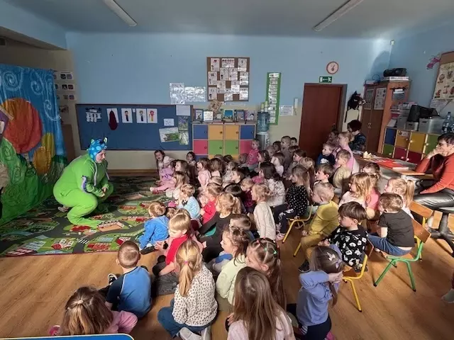 Zdjęcie do Teatrzyk "Niezwykłe Przygody Smoka Obiboka"