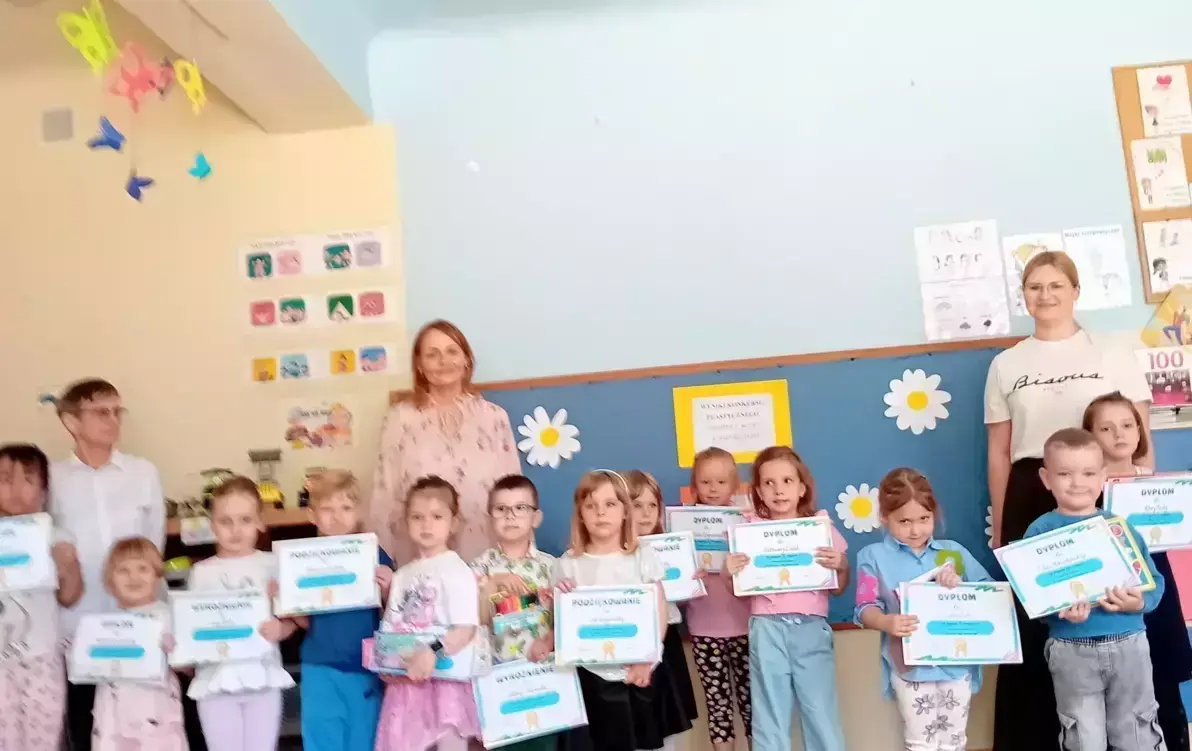 Zdjęcie do Uroczyste wręczenie nagr&oacute;d w konkursie &bdquo;Bohater z mojej ulubionej bajki&rdquo;