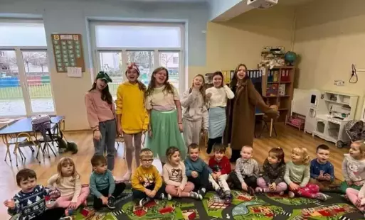 Zdjęcie do Wizyta uczennic ze Szkoły Podstawowej nr 3