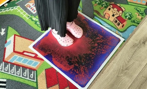 Zdjęcie do Ścieżka sensoryczna w Zuchach 