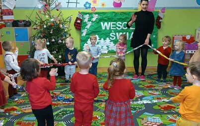 Zdjęcie do Świąteczne zajęcia dla rodzic&oacute;w w oddziale ''Krasnali''.