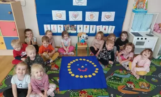 Zdjęcie do Kicia Kocia m&oacute;wi "Dzień dobry!"